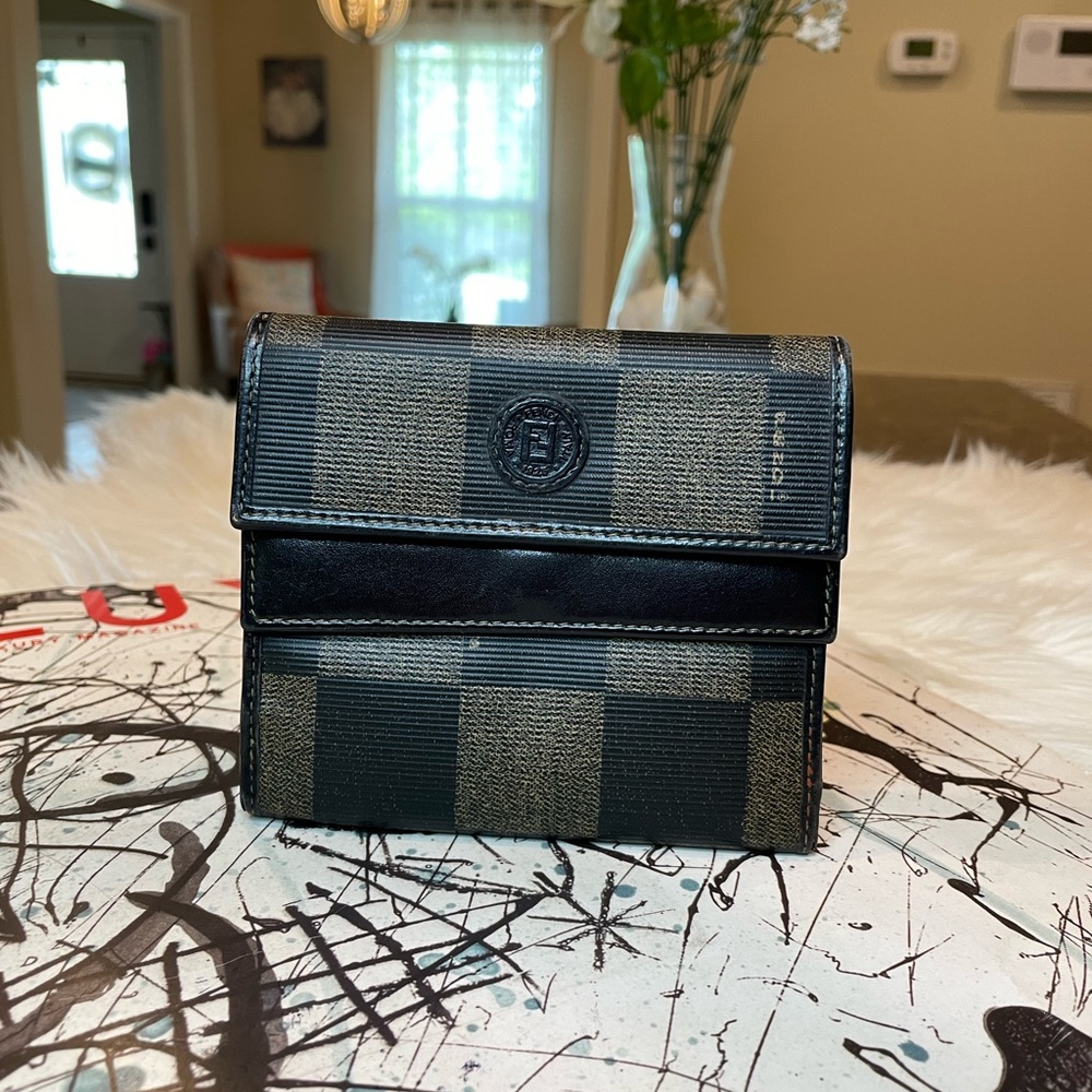 Fendi Wallet Pequin W lock Wallet